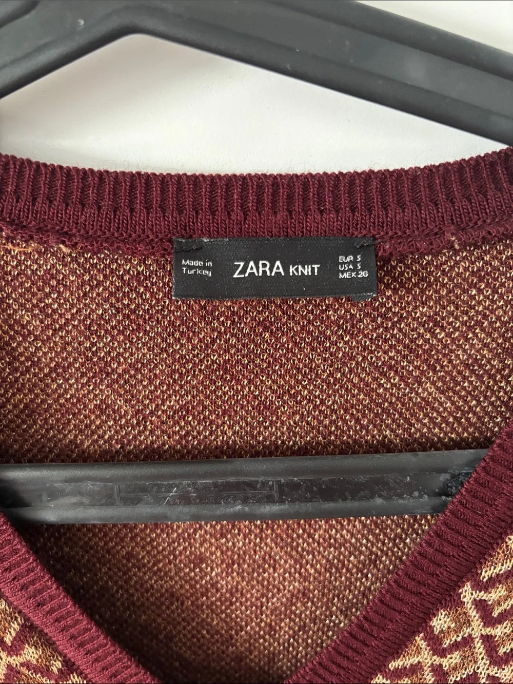 Zara Burgundy and Tan Patterned V-Neck Sweater - Picture 2 of 6
